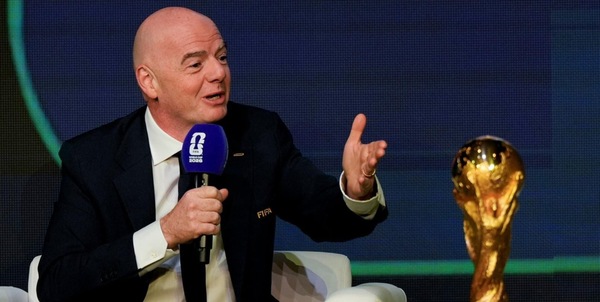 Infantino e la proposta sul fuorigioco che può cambiare tutto: "Voglio migliorare il calcio"
