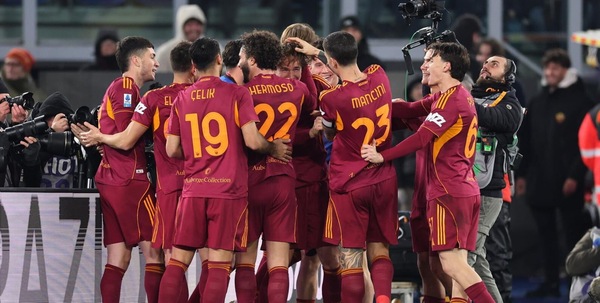 La Roma batte il Sassuolo senza centravanti: decidono Koné e Soulé
