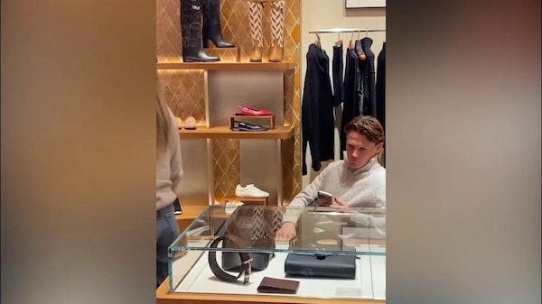 McTominay, shopping con la fidanzata