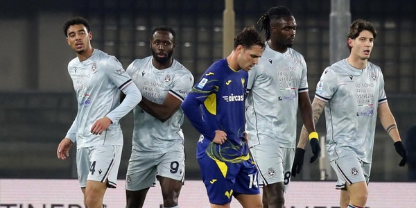 Verona-Udinese 1-3: Davis domina, magia di Zanoli e ora Zanetti rischia