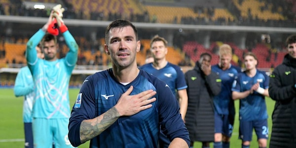 Romagnoli-Lazio è scontro totale, parla l'agente: "Ci hanno chiesto di rinunciare a tre stipendi. Lotito..."