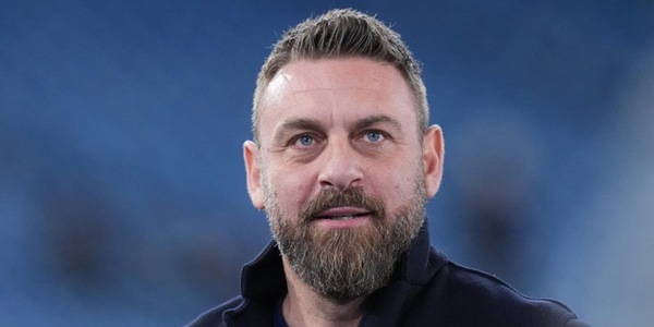 De Rossi e la stoccata al Var: "Basta, non può sostituire l'arbitro. Conte? Se fossi un presidente..."