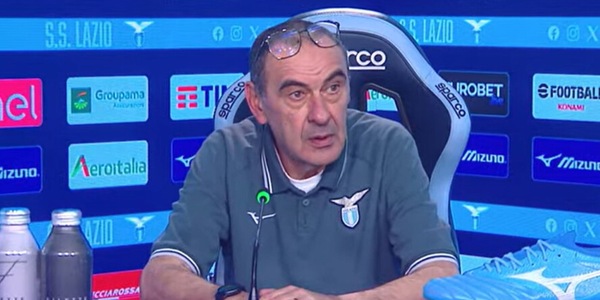 Sarri prima della Juve: "Andare avanti con la Lazio? Voglio sognare con i tifosi". Poi parla del caso Romagnoli