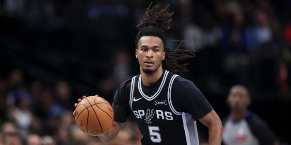 Nba: show di Castle nella vittoria degli Spurs, LeBron James trascina i Lakers