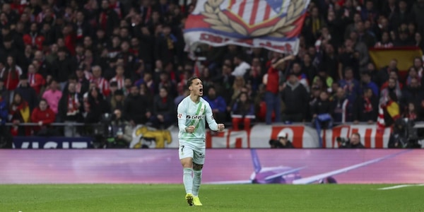 Liga, impresa Betis: Antony affonda l'Atletico di Lookman
