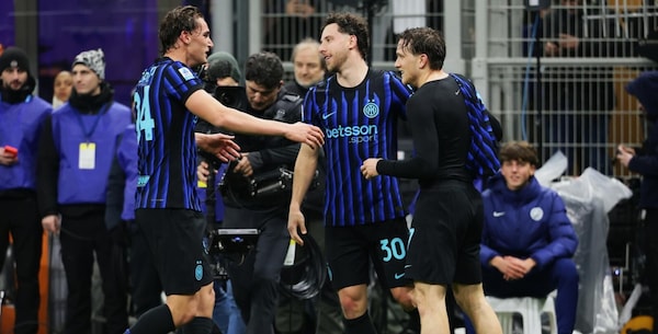 Zielinski fa volare l'Inter, la Juve protesta con l'arbitro per l'espulsione di Kalulu: Chivu a +8 sul Milan, Spalletti resta quarto a pari punti con la Roma
