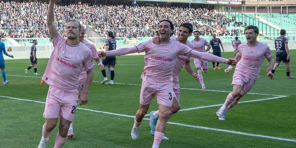 Tris del Palermo contro il Sudtirol, il Venezia vince e torna capolista. La Samp cade a Mantova
