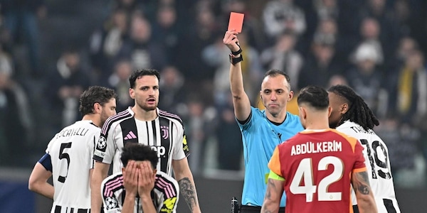 Rosso a Kelly, arriva la giustificazione della Uefa e scatena l'ira social dei tifosi della Juve