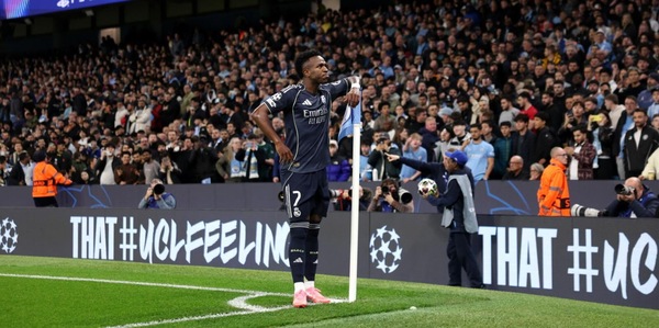 Il Real Madrid vince anche a Manchester: una doppietta di Vinicius stende il City