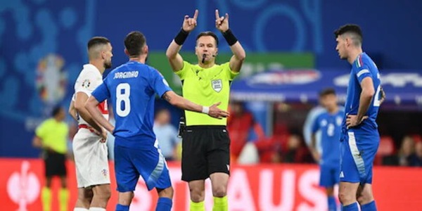 Makkelie arbitrerà Italia-Irlanda del Nord. Il Tottenham valuta il cambio di allenatore.
