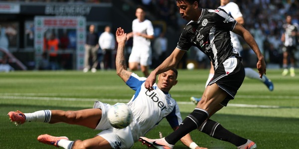 L'Udinese frena il Como e riaccende la corsa al quarto posto: tra Runjaic e Fabregas vince la noia