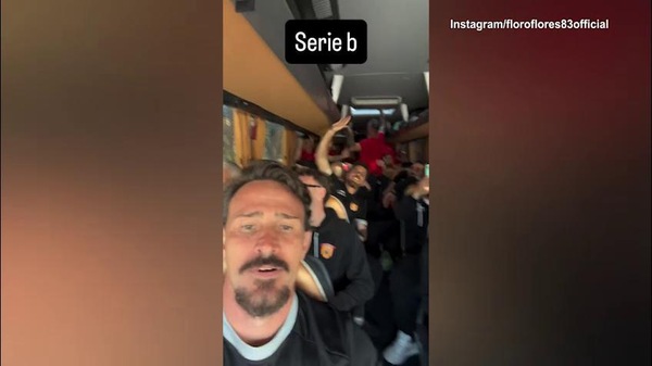 Benevento in Serie B, che festa sul pullman