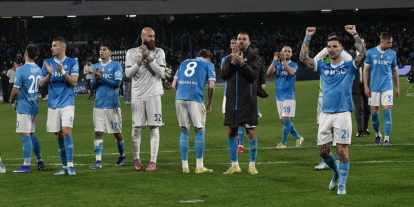 Napoli onora lo scudetto, il ritmo è lo stesso di un anno fa: ecco perché ha il sapore di un’impresa