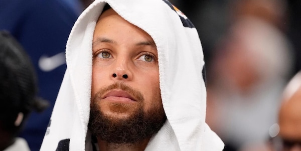 Nba, Phoenix e Orlando si prendono gli ultimi posti disponibili per i playoff: Curry è fuori