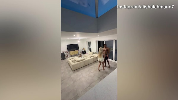 Alisha Lehmann e McKenzie, che palleggi in casa!