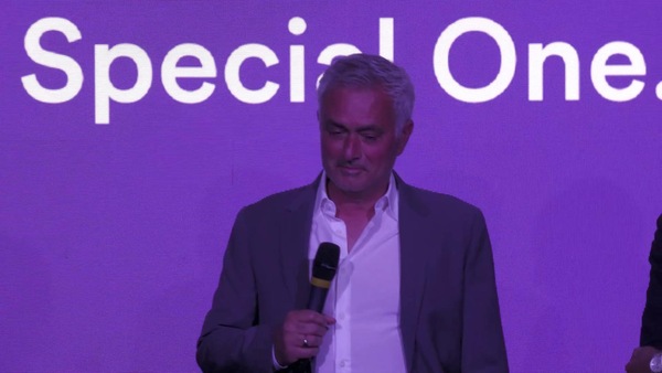 Mourinho e la gag sul ristorante: "Spero non ci sia..."