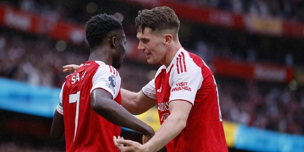 Premier League, l'Arsenal travolge il Fulham e torna a + 6 sul Manchester City