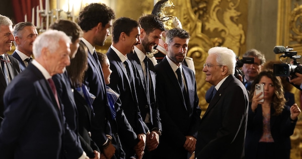 Il tennis azzurro illumina il Quirinale: il Presidente Mattarella riceve le nazionali di Davis e Billie Jean King Cup