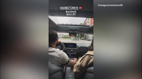 Calhanoglu in giro per Milano con la moglie e...la musica turca