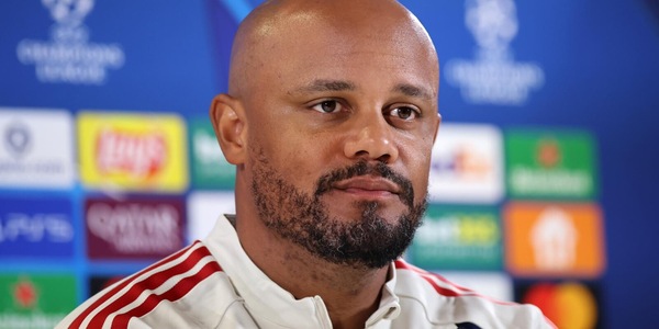 Kompany sicuro prima di Bayern-Psg: "Sarebbe sciocco cambiare stile di gioco"
