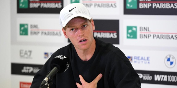 Sinner sta con Sabalenka: "Vogliamo rispetto sui prize money, senza di noi niente Slam". E a Panatta dice: "Mi diverto anch'io..."