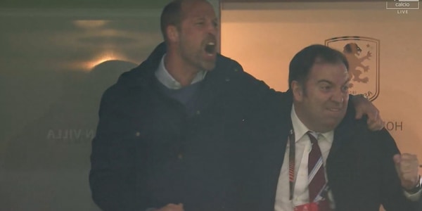 Il principe William impazzisce di gioia in tribuna: addio aplomb regale, la folle esultanza per l'Aston VIlla in finale di Europa League