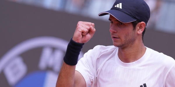 Jodar, la stella spagnola che incanta tutti al debutto a Roma: il coro "Rafa, Rafa" è da brividi