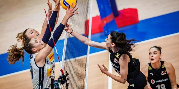 Le azzurre al Centro Pavesi in vista dei test match con la Francia