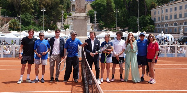 Tennis & Friends chiude a Piazza del Popolo la special edition dei 15 anni