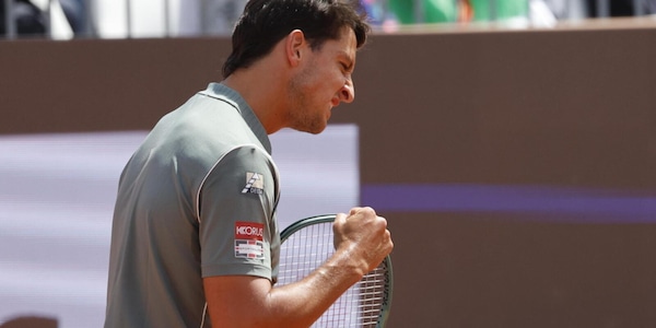Pazzesco Darderi: salva quattro match point, rifila un 6-0 a Zverev e vola ai quarti