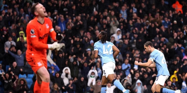 Il Manchester City tiene la Premier aperta, ma serve un miracolo per superare l'Arsenal