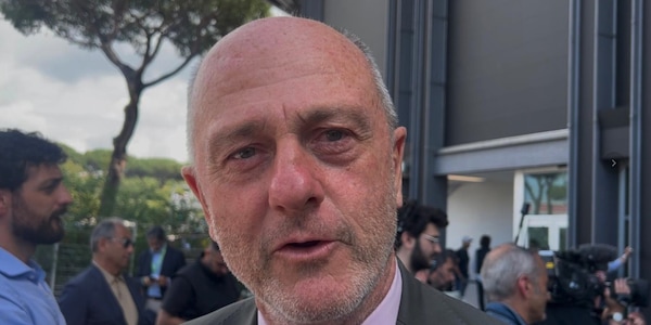 Binaghi sul caos Roma-Lazio: "Chiedete alla gente, dobbiamo spostarci noi o il calcio?"