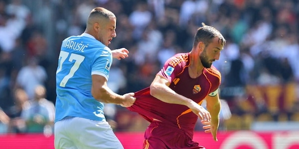 Serie A, Roma-Lazio si giocherà domenica alle 12: in contemporanea anche Napoli, Milan, Juve e Como