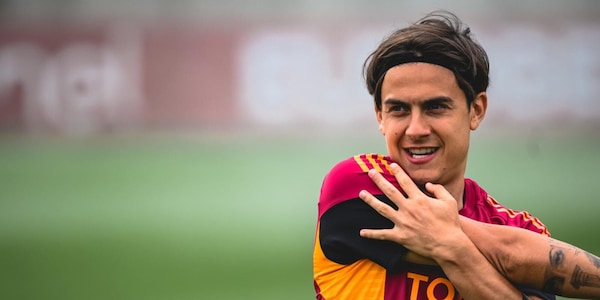 Derby Roma-Lazio, mezzogiorno di fuoco tra gol e cartellini