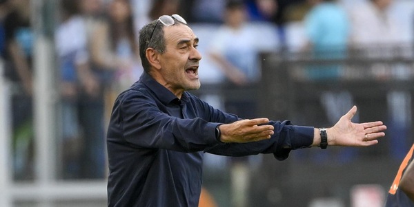 Sarri ha deciso, sarà in panchina nel derby Roma-Lazio: lo farà per i giocatori