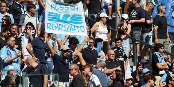 Lazio, i tifosi lontani dall’Olimpico: tutti a Ponte Milvio per stare vicini alla squadra