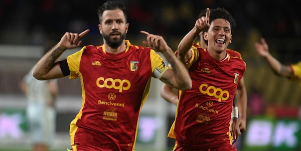 Catanzaro show, tris al Palermo nell'andata della semifinale playoff di Serie B. A Inzaghi ora serve un'impresa