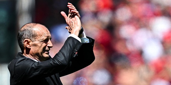La previsione di Allegri per il Milan: dalla conquista della Champions al jackpot da 100 milioni fino al rinnovo automatico