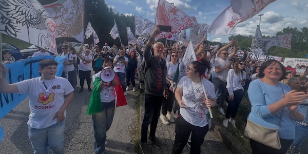 Perugia celebra i campioni d’Europa: entusiasmo e applausi al ritorno in città