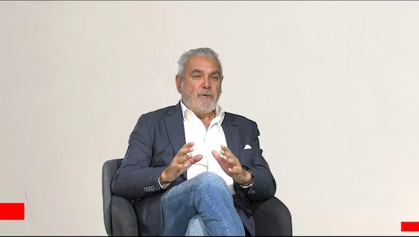 Tutta l'emozione di De Giorgi per l'Europeo a piazza Plebiscito: "Sono l'Italia può offrire una cosa così"