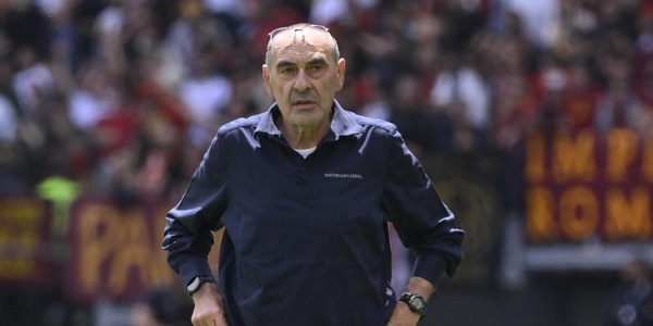 Il Napoli ha fretta per il futuro dopo Conte: tutti i dubbi di Sarri e le alternative. E intanto Manna incontra McTominay