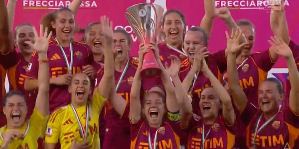 La Roma femminile fa festa: vince la Coppa Italia battendo 1-0 in finale la Juve: decide un gol di Giugliano