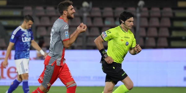 Maresca in confusione: quanti errori in Cremonese-Como!