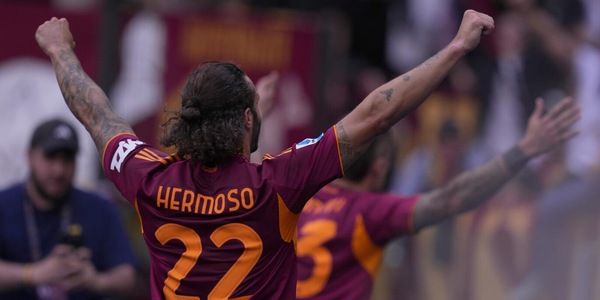 Hermoso, ufficiale il rinnovo con la Roma fino al 2027