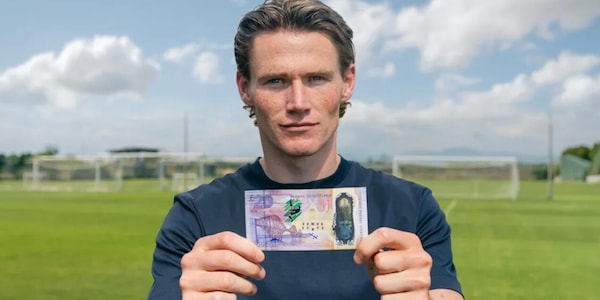 La rovesciata di McTominay finisce su una banconota: l'iniziativa della Banca di Scozia