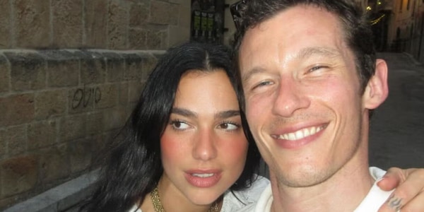 Dua Lipa e Callum Turner, nozze anticipate in Sicilia: Palermo si prepara al grande evento