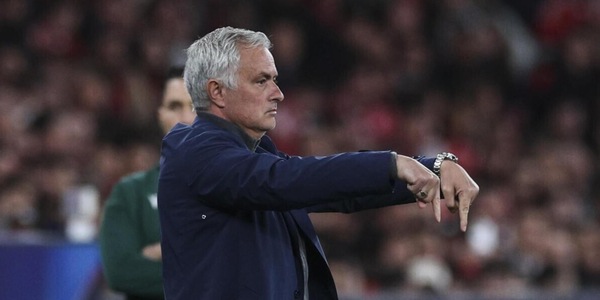 Mourinho ad un passo dal ritorno al Real Madrid: sta aspettando solo le elezioni