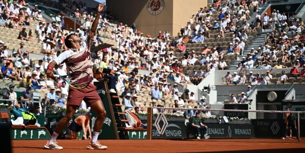Frasi sessiste contro l'arbitro al Roland Garros: chi è il tennista che verrà punito con una maxi multa