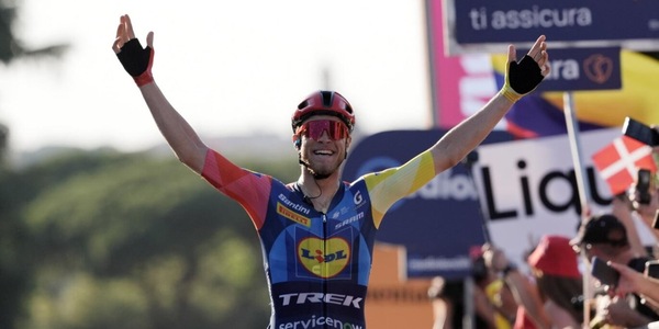 Giro d'Italia, Milan trionfa a Roma: Vingegaard vince ed entra nella storia