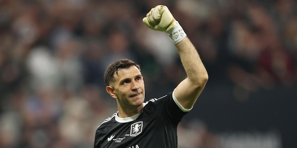 Spalletti va oltre Alisson: la Juve in corsa per Dibu Martinez